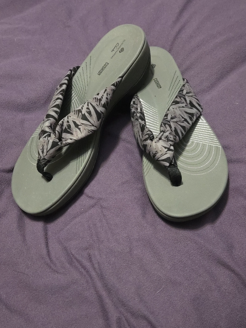 Clarks Light Gray Foam Wedge Sandals with Patterned Gray Straps